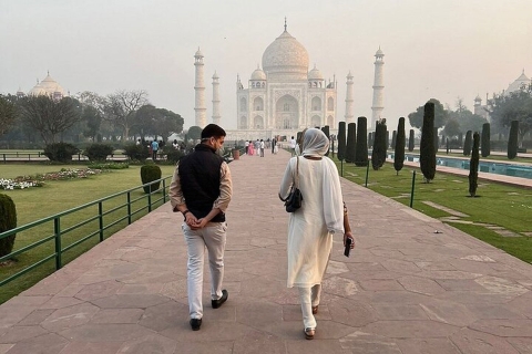 Desde Delhi: Excursión de un día al Taj Mahal y al Fuerte de Agra con almuerzo de 5 estrellasExcursión con coche de CA, conductor, guía, entrada y comida en 5 estrellas