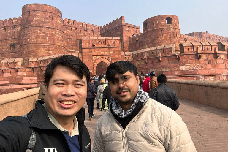 Z Delhi: jednodniowa wycieczka do Taj Mahal i fortu Agra z 5-gwiazdkowym lunchemWycieczka z samochodem AC, kierowcą, przewodnikiem, wstępem i posiłkiem w 5-gwiazdkowym hotelu