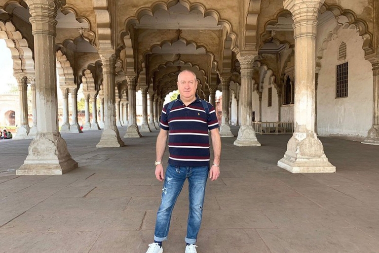 Depuis Delhi : Visite du Taj Mahal et du Fort d'Agra avec déjeuner 5 étoilesExcursion avec voiture AC, chauffeur, guide, entrées et repas dans un hôtel 5 étoiles