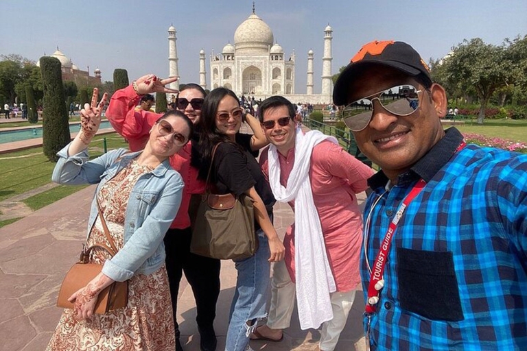 From Delhi: Taj Mahal & Agra Fort Day Tour with 5 Star Lunch Tour with AC Car, Driver, Guide, Entrance & Meal at 5 Star