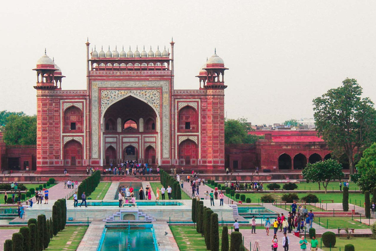 License Local Tour Guide in Agra