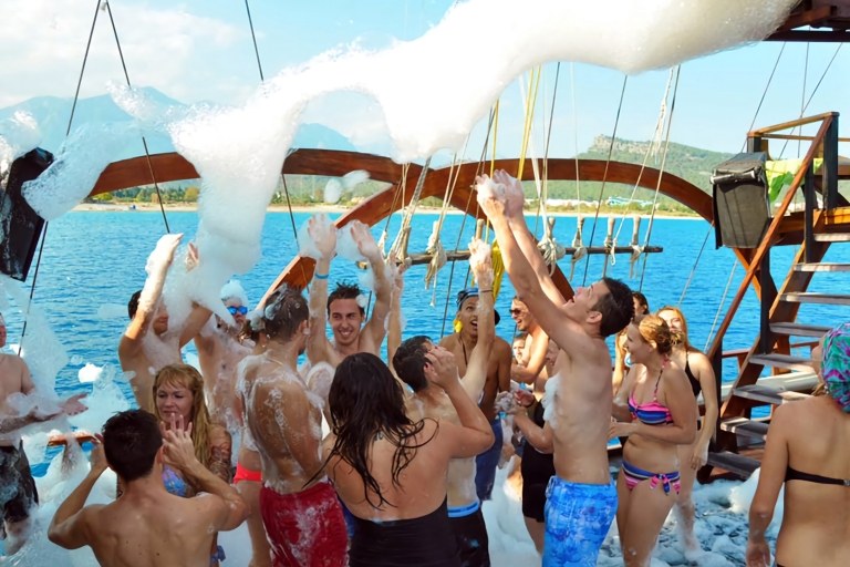 Alanya: Pirate Trip with Sunset Option & Unlimited Drinks Day Tour with Pick up Drop-off and Unlimited Soft Drinks