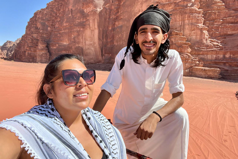 excursión de medio día en jeep por el desierto de wadi rum con puesta de sol