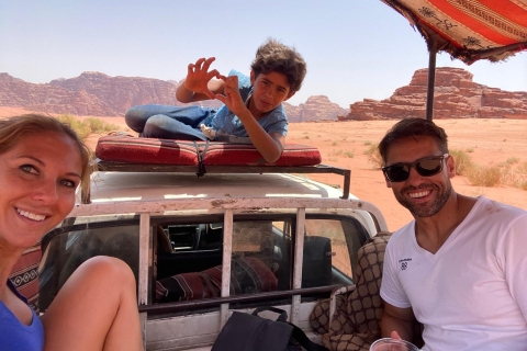excursión de medio día en jeep por el desierto de wadi rum con puesta de sol