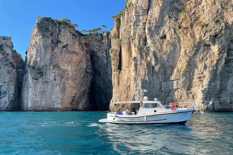 Gaeta: Guide Boat Tour of Peninsula