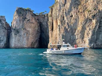 Gaeta: Guide Boat Tour of Peninsula