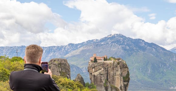 Von Athen nach Meteora: Klöster & verborgene Höhlen Bustour