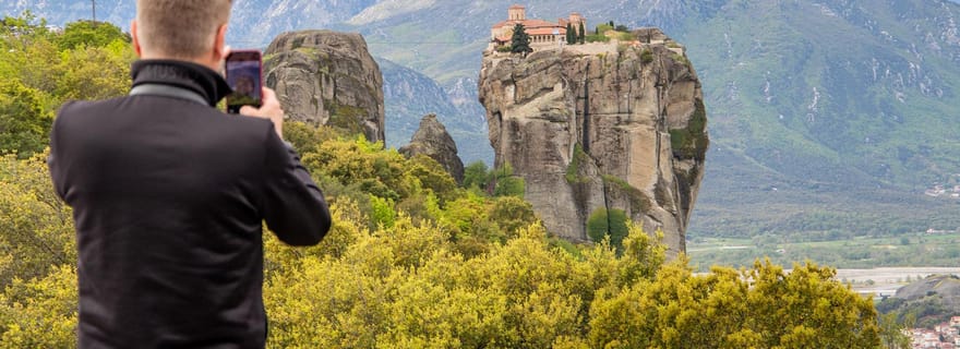 D'Athènes aux Météores : Visite en bus des monastères et des grottes cachées