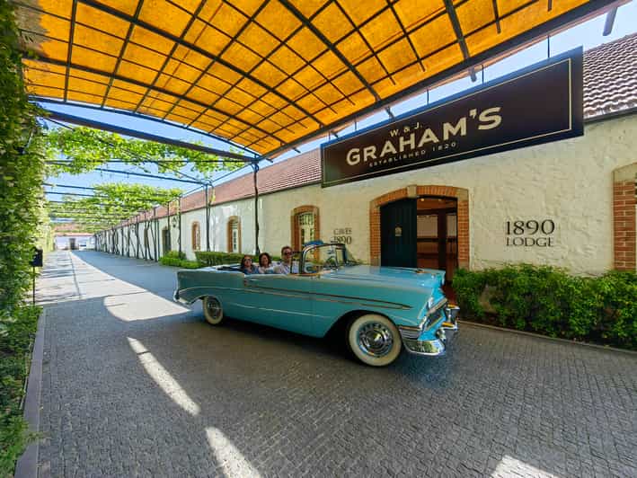 Visite privée de Porto en voiture classique GetYourGuide