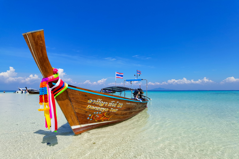 Depuis Phuket : Excursion d'une journée à Phi Phi avec visite privée à bord d'une longue queueDepuis Phuket : Excursion d'une journée à Phi Phi avec un tour privé en longue queue