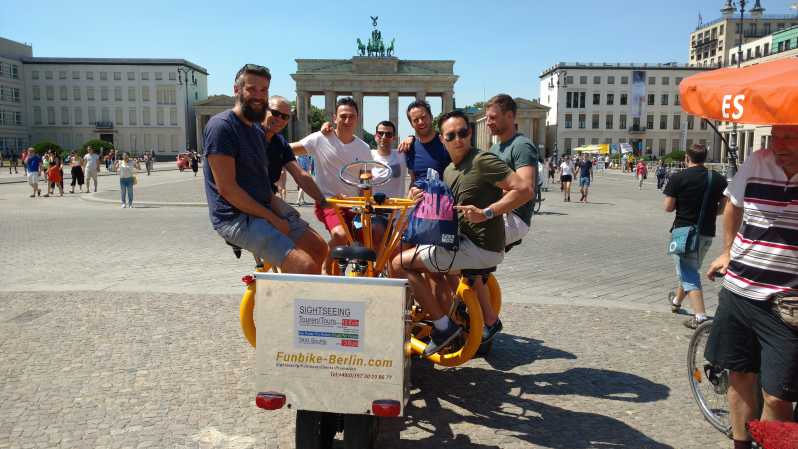 Berlin: Guided Sightseeing Tour with Conference Bikes