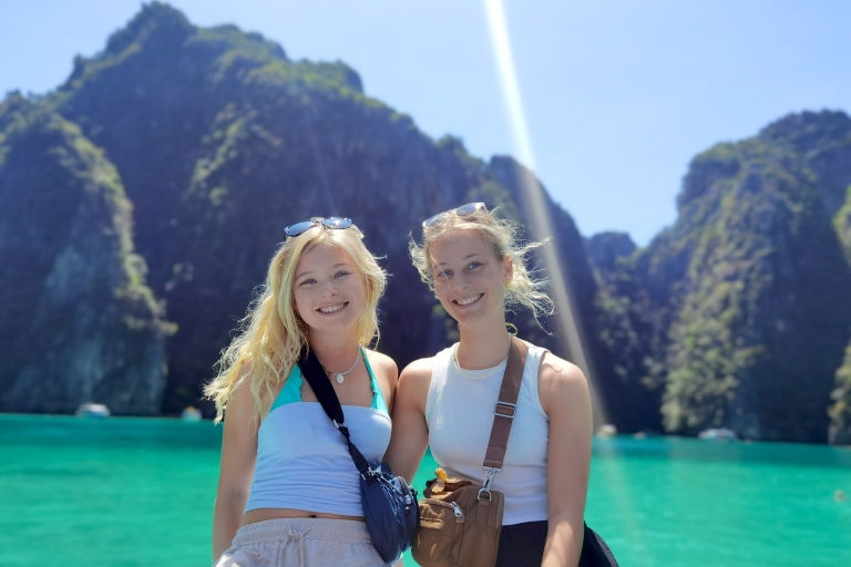 Phi Phi: Luxuriöse private Longtail-Tour zur Maya Bay mit Mittagessen