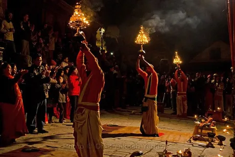 Kathmandu: Pashupatinath Temple Aarti Night Tour