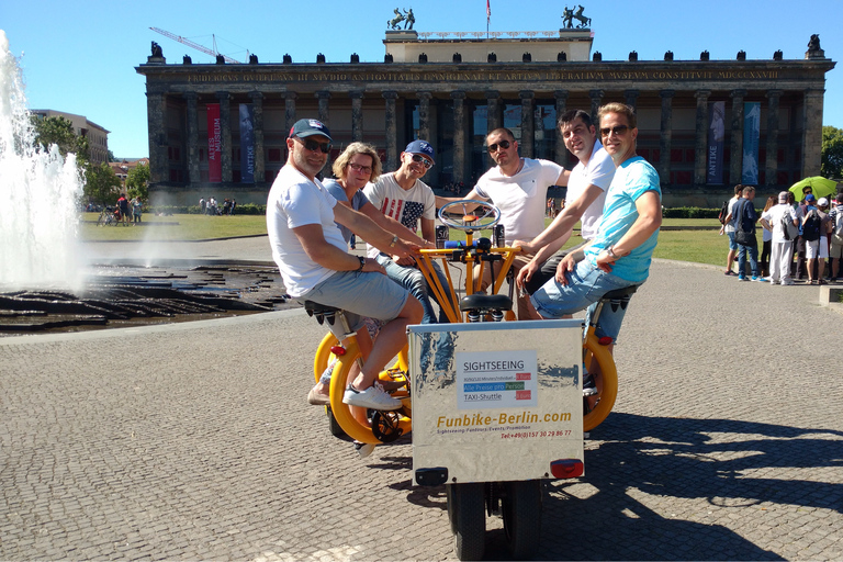 Berlin: Guided Sightseeing Tour with Conference BikesHighlights of Berlin Tour with Conference Bikes 2 hour