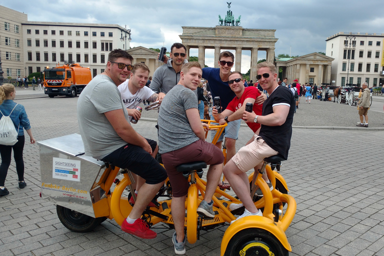 Berlín: Visita guiada con bicicletas de conferencia