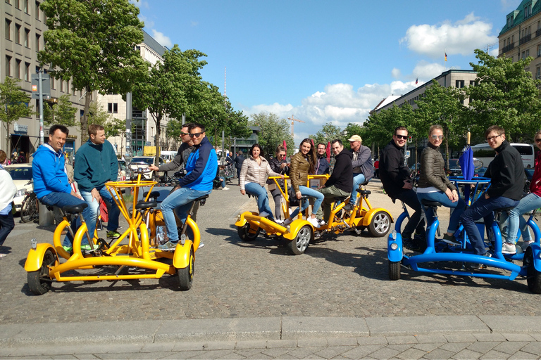 Berlin: Guidad sightseeingtur med konferenscyklarBerlins höjdpunkter med konferenscyklar 2 timmar