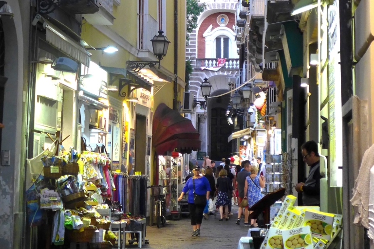 Discover Sorrento: food and walking tour