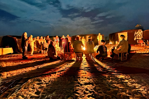 Da Fez: Escursione di due giorni nel deserto di Merzouga con campo tendato nel desertoCampo nel deserto di lusso