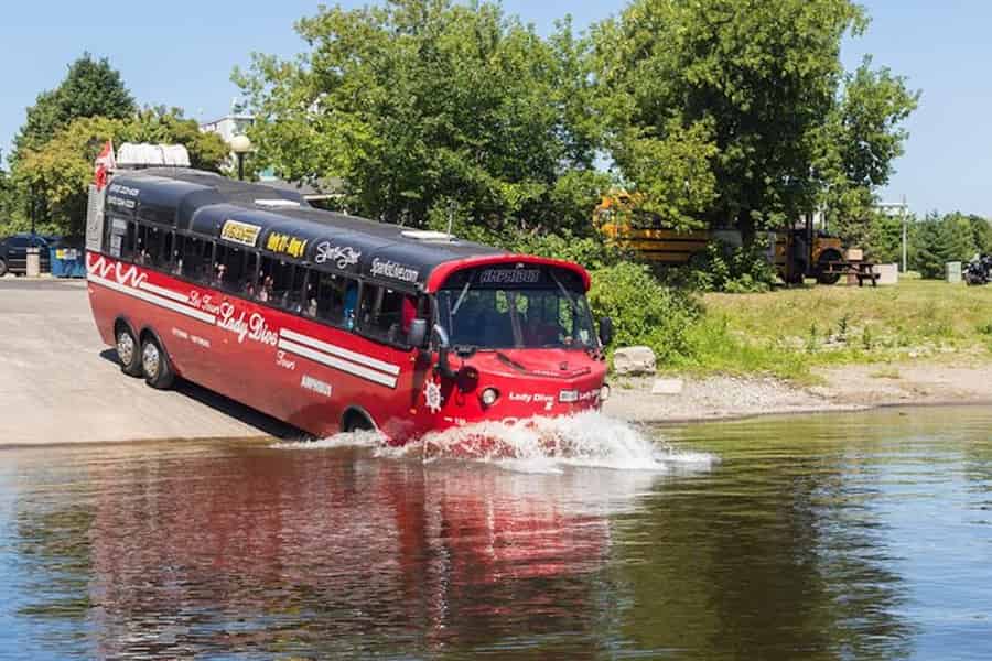 Ottawa: Zweisprachige Stadtführung im Amphibienbus. Foto: GetYourGuide