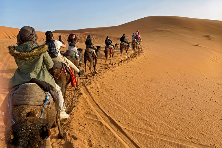 Da Fez: Escursione di due giorni nel deserto di Merzouga con campo tendato nel desertoCampo nel deserto di lusso