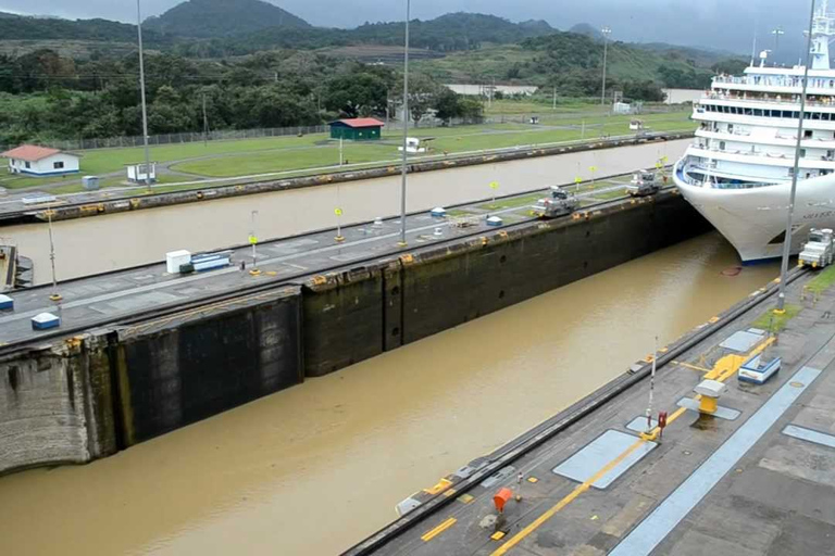 Eine etwas andere Stadt- und Kanaltour wie keine andere.Panama City Tour & Kanal wie kein anderer.