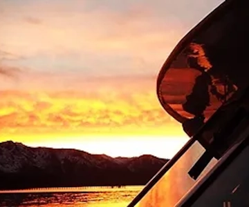 Lac Tahoe : Croisière panoramique au coucher du soleil avec boissons et collations