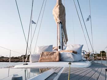 Pireas: privédagtrip naar Aegina op een jacht met lunch