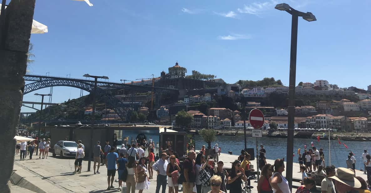 Oporto Visita Autoguiada A Pie Y Búsqueda Del Tesoro Getyourguide 8590