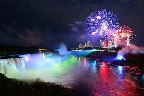 Night on Niagara Walking Tour com cruzeiro de fogos de artifício + jantar