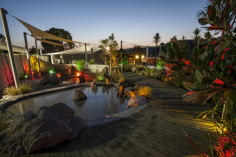 Rotorua: Hell's Gate Twilight Spa™ Experience
