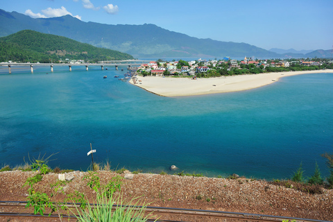 Von Hue nach Hoi An mit dem Privatwagen über den Hai Van Pass, die Goldene Brücke