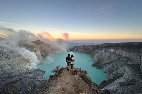 Mount Ijen Volcanic Crater Overnight Trip from Bali
