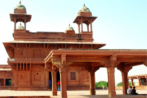 Från Delhi: Taj mahal, Agra Fort, Fatehpur Sikri rundtur med bilBil + Guide + Biljetter till monument