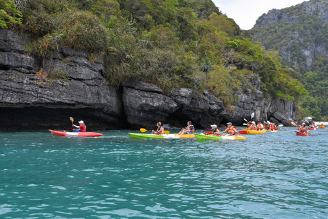 Samui: Angthong Marine Park Boat Tour w/ Transfer and Meals Standard Tour