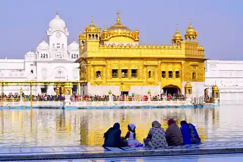 Amritsar : Private Walking Tour with Visit to Golden Temple