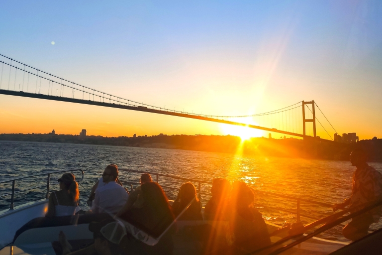 Guided Istanbul Old City Tour and Bosphorus Sunset Cruise