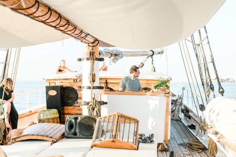 Excursion en bateau à voile en bois d&#039;Ibiza à Formentera