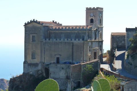 Taormina y Savoca desde Catania por los caminos del Padrino