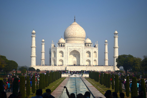 Depuis Delhi : visite du Taj Mahal et d'Agra le même jour avec promenade en bateauExcursion avec voiture climatisée, chauffeur, guide, déjeuner, entrée, promenade en bateau.