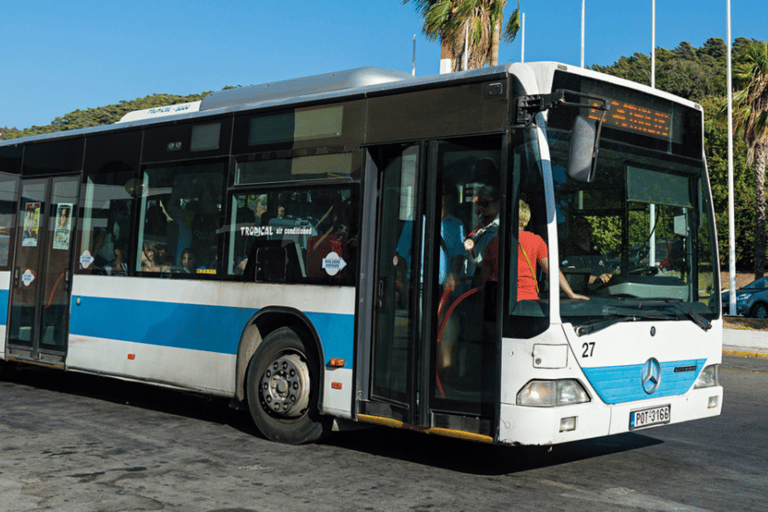 Rodas: Traslado en autobús a/desde el aeropuerto de RodasDe Rodas al aeropuerto de Rodas