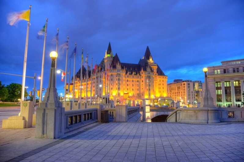 Ottawa: Private custom tour with a local guide