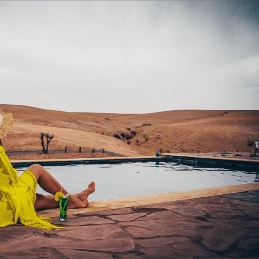 Marrakech : dîner dans le désert d'Agafay avec balade à dos de chameau et spectacle