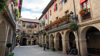 Da Bilbao, Rioja Wine Region con cantina e Vitoria-Gasteiz - Housity
