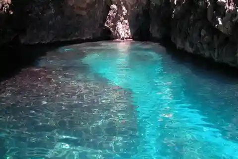 Santa Maria di Leuca: Caves Boat Tour