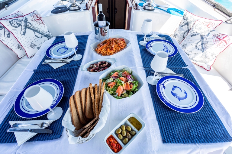 Riviera de Atenas: crucero privado de lujo con almuerzo
