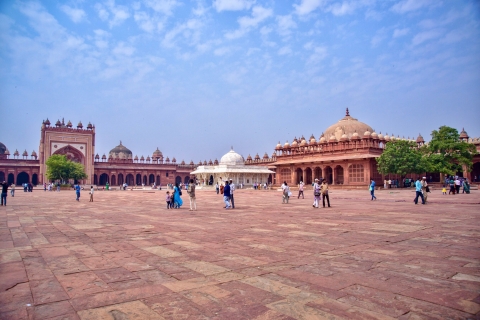 Desde Agra: Visita Privada a Fatehpur SikriRecorrido con Coche, conductor, Comida, Guía y Entrada a Monumentos
