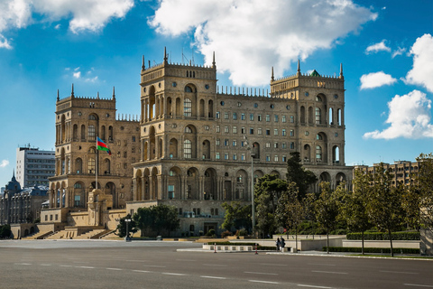 Stadstur i gamla och moderna BakuStadsrundtur i gamla och moderna Baku