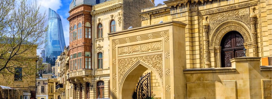 Visite de la ville de Bakou, ancienne et moderne