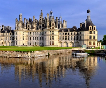 From Tours: Chenonceau and Chambord Castles Guided Tour