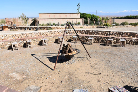 Magisches Abendessen in der Agafay-Wüste und Sonnenuntergang von Marrakesch aus